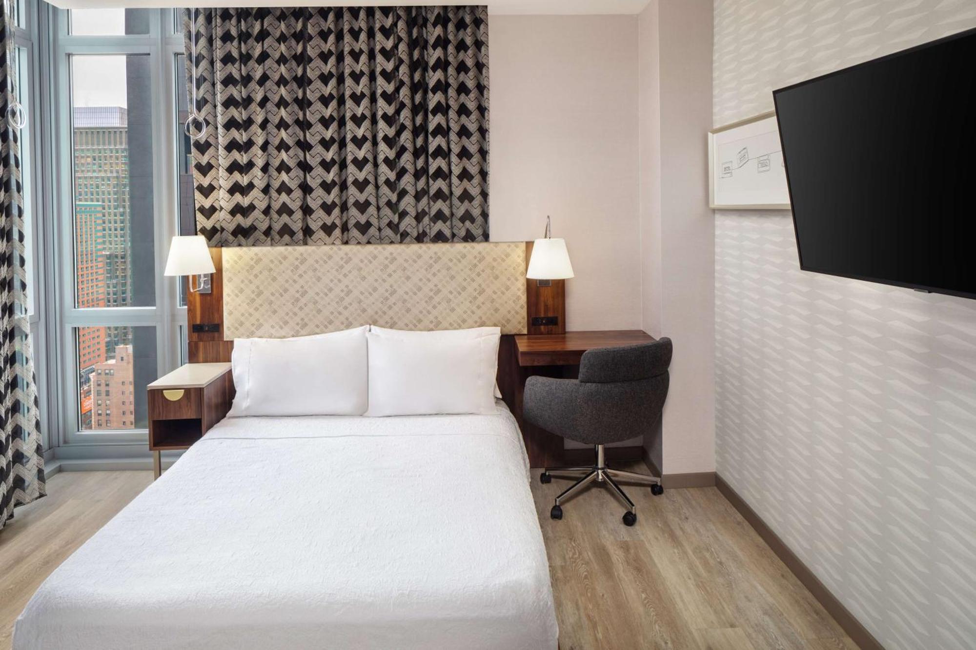 Home2 Suites By Hilton New York Times Square Eksteriør billede